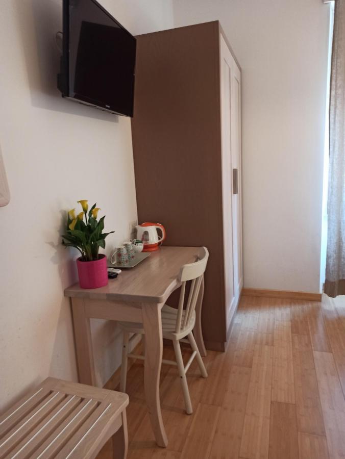 B&B Suite And Rooms San Giovanni โรม ภายนอก รูปภาพ