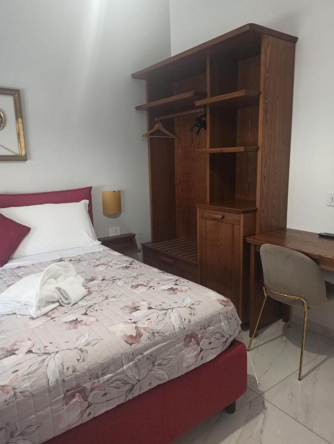B&B Suite And Rooms San Giovanni โรม ภายนอก รูปภาพ