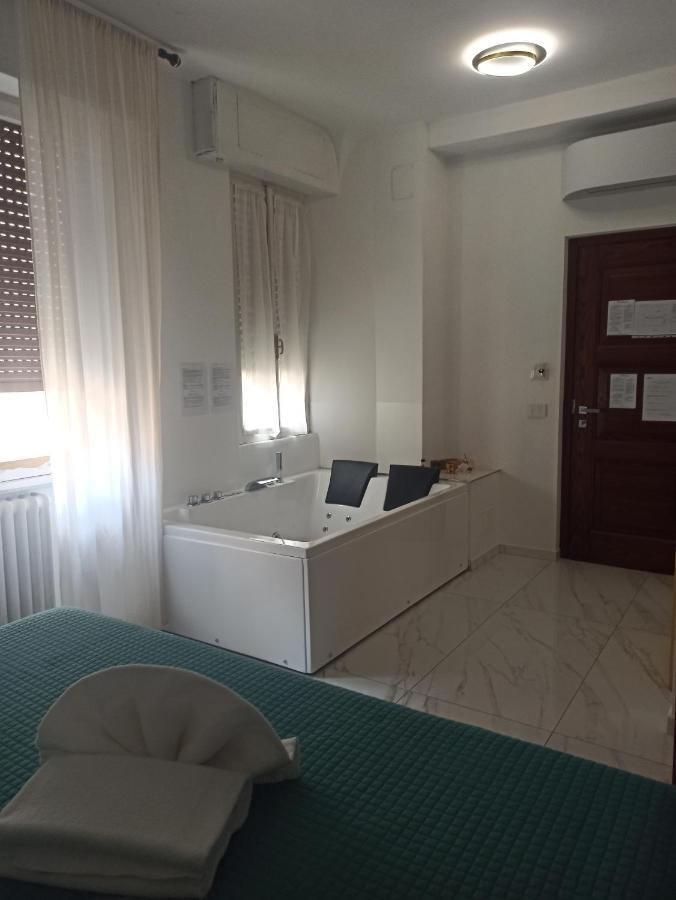 B&B Suite And Rooms San Giovanni โรม ภายนอก รูปภาพ
